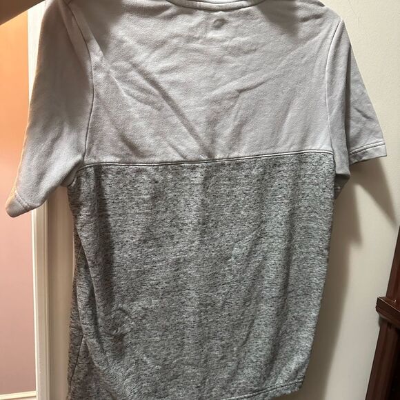 Under Armour T-shirt Hoodie Grey - Workout Sweater - Picture 3 of 6